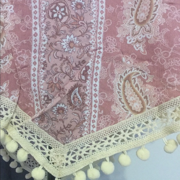 ❌DONATED❌Rose Pink Paisley Pom Pom Hem Top - Picture 7 of 9